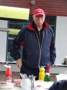 Werner Riemann am Grill